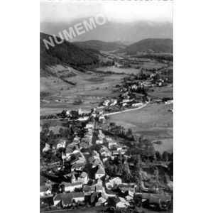 21476 Chirens (Is&egrave;re) vue g&eacute;n&eacute;rale a&eacute;rienne