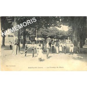 Moirans (Is&egrave;re) le Champ de Mars