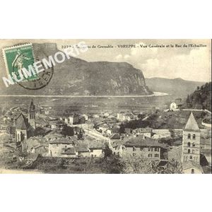 2271 Environs de Grenoble Voreppe vue g&eacute;n&eacute;rale et le Bec de l'Echaillon