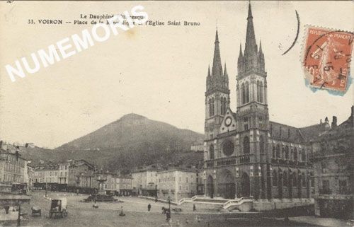 Le Dauphin&eacute; Pittoresque 33 Voiron Place de la R&eacute;publique et l'eglise Saint Bruno