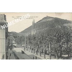 2633 Voiron (Is&egrave;re) promenade du Mail et la montagne de Vouise (735 m)