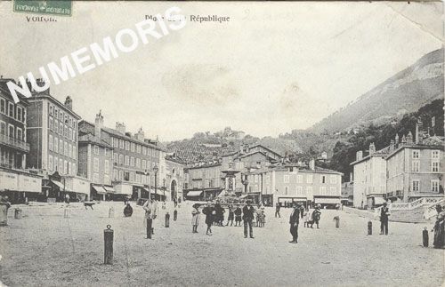 Voiron Place de la R&eacute;publique