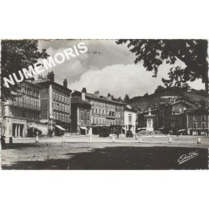 Les belles alpes françaises 6 Voiron (Isère) Place de la République