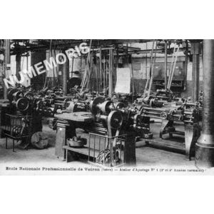 Ecole Nationale Professionnelle de Voiron (Isère) Atelier d'ajustage n 1 (3e et 4e années normales)