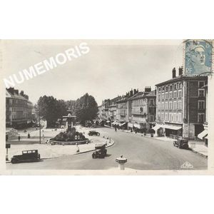 013 Voiron Place de la r&eacute;publique et cours S&eacute;nozan