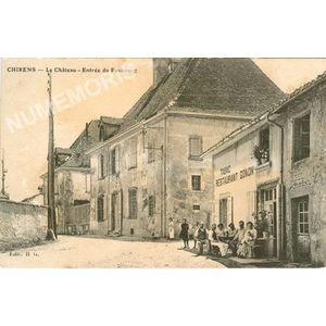 Chirens le ch&acirc;teau entr&eacute;e du Faubourg