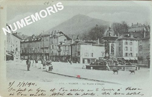 375 Voiron la place d'armes