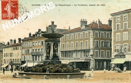 JG 422 Voiron place de la R&eacute;publique la fontaine datant de 1823