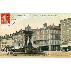 JG 422 Voiron place de la R&eacute;publique la fontaine datant de 1823