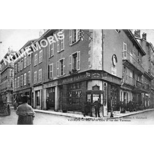 Voiron rue de la gare et rue des Terreaux