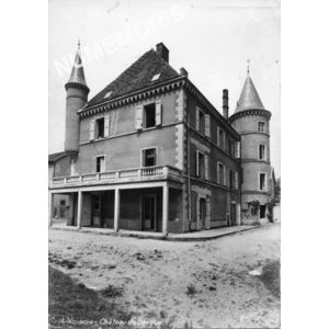 004 Voiron chateau de B&egrave;egue