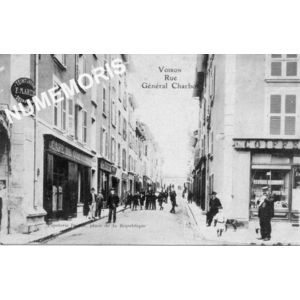 Voiron rue G&eacute;n&eacute;ral Charbot