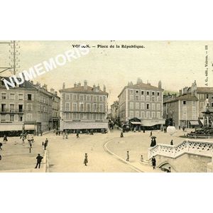 JG 131 Voiron Place de la R&eacute;publique