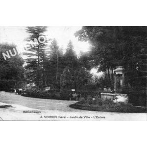 003 Voiron (Is&egrave;re) jardin de ville entr&eacute;e