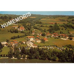 Paladru Vue générale et camping municipal