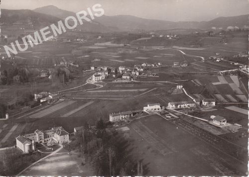 21151 environs de Voiron (Is&egrave;re) le petit village de Coublevie