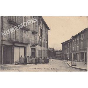 Tullins (Isère) avenue de la gare