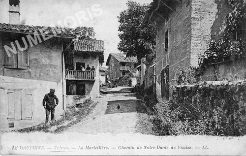 003 Le Dauphin&eacute; Voiron la Mateill&egrave;re chemin de notre dame de Vouise