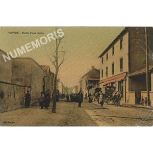 Paviot sortie d'une usine