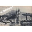 802 Voiron (Is&egrave;re) Place de la R&eacute;publique et l'&eacute;glise Saint-Bruno Notre-Dame de Vouise