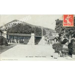 042 Voiron place du Viaduc