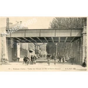 023 voiron (Is&egrave;re) viaduc du chemin de fer et cours S&eacute;nozan