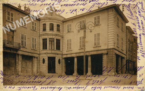 Voiron l'h&ocirc;tel de Ville