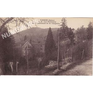 Voiron (Is&egrave;re) ND des Victoires le pensionnat et la chapelle