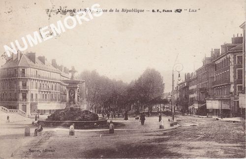 008 Voiron (Is&egrave;re) place de la R&eacute;publique