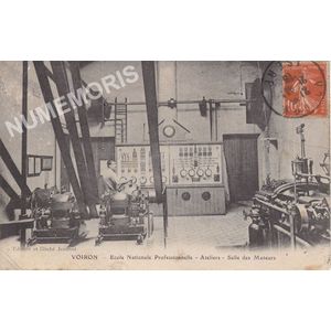 Voiron Ecole Nationale Professionnelle Ateliers salle des moteurs