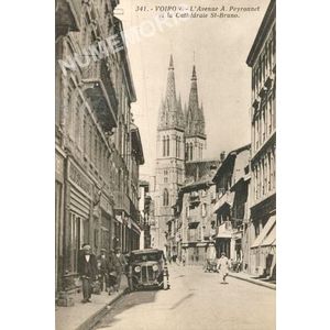 341 Voiron L'Avenue A. Peyronnet et la Cath&eacute;drale St-Bruno