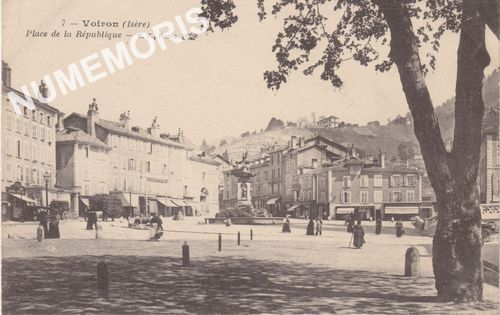 007 Voiron (Is&egrave;re) place de la R&eacute;publique