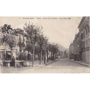 003 Voiron (Is&egrave;re) place porte de la Buisse