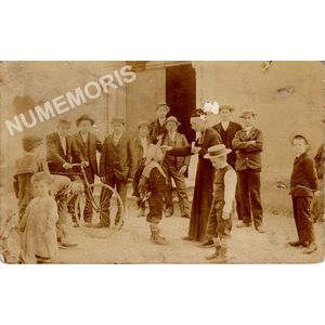 le chanoine Besson de Paviot vers 1907 ?