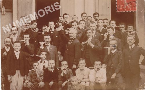 le chanoine Besson de Paviot en 1907