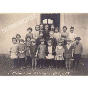 &eacute;cole de filles de St Etienne de Crossey en 1927-28