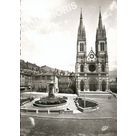 013 - VOIRON - Le Square et la Cath&eacute;drale.