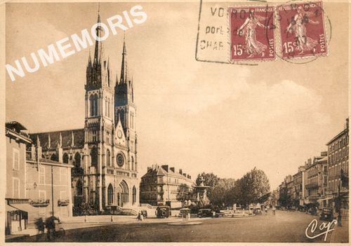 016 Voiron Place de la r&eacute;publique