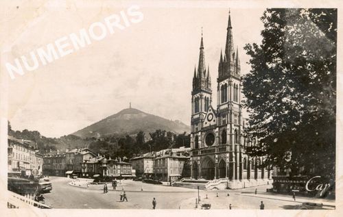 38 VOIRON - L'Eglise  Place de la R&eacute;publique et N.-D. de Vouise