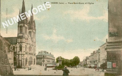 Voiron (Is&egrave;re) place saint Bruno et l'&eacute;glise