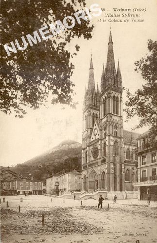 050 Voiron (Is&egrave;re) l'&eacute;glise St Bruno et le coteau de Vouise