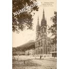 050 Voiron (Is&egrave;re) l'&eacute;glise St Bruno et le coteau de Vouise