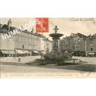 866 Le Dauphin&eacute; Voiron la place de la r&eacute;publique et la fontaine C&eacute;nozans