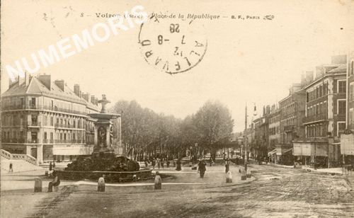 008 Voiron (Is&egrave;re) place de la R&eacute;publique