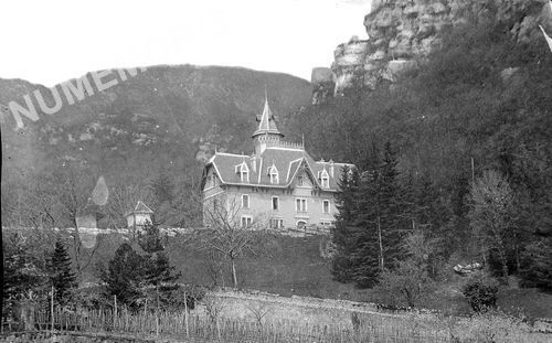 Maison "château" des Buissières 