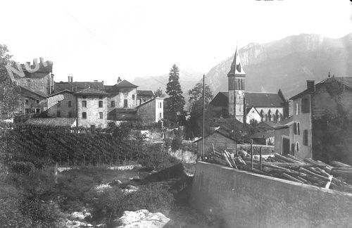 Voreppe : partie haute du quai Jacquin