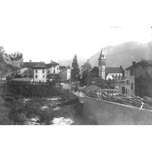 Voreppe : partie haute du quai Jacquin