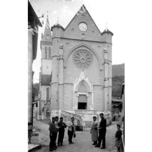 Voreppe : façade église XIXè