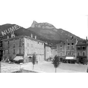 Voreppe : place Debelle