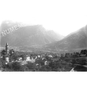 Voreppe : ville et Vercors en fond